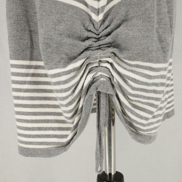 Torrid Sweater 2 Plus Size 2X Gray Ivory Stripe Ruched Side Hem Pullover Coastal - Picture 10 of 14